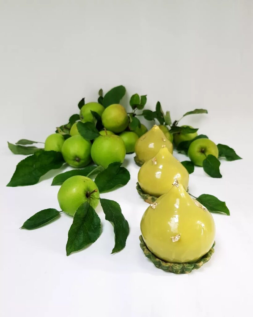 Babna's Apple Entremets